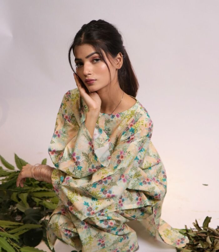 Chameli Gallery2 Chameli floral printed lawn suit, shirt and trouser
