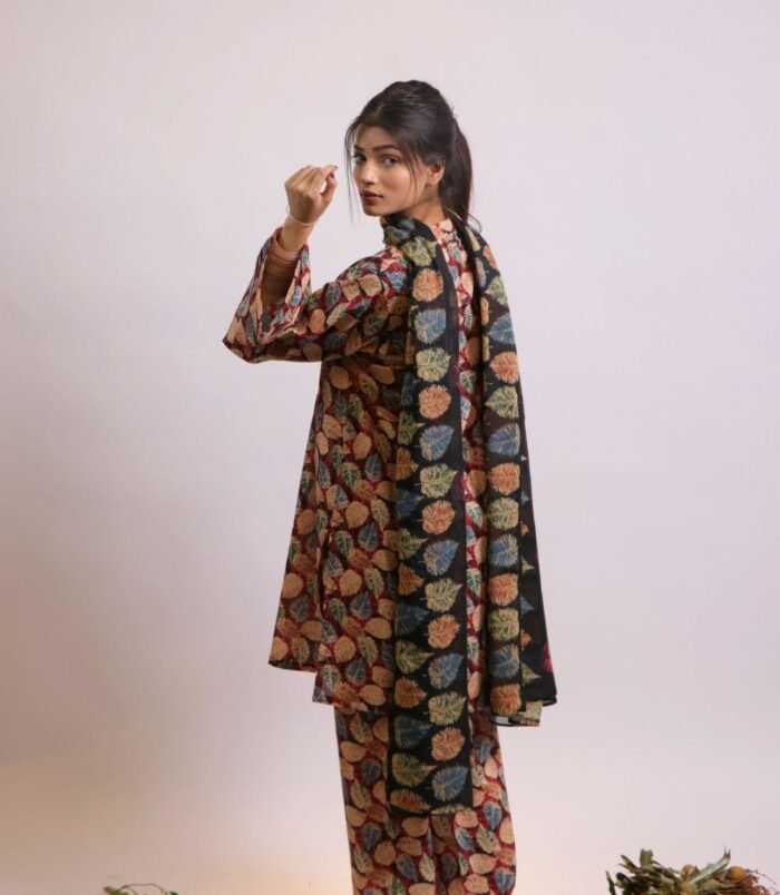 Gul-e-Surkh red printed lawn suit with cotton silk dupatta