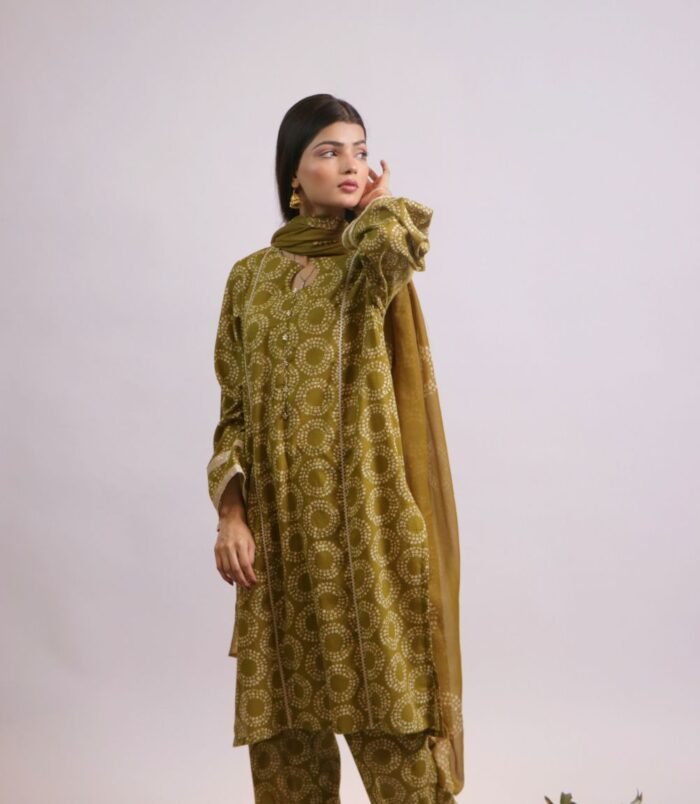 Pansy Main Pansy chunri print lawn suit with sequins lace and dupatta